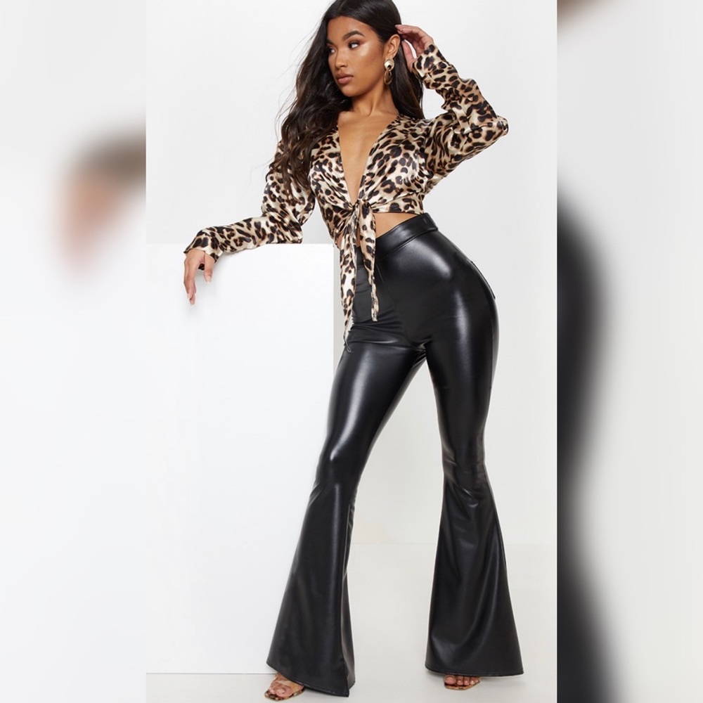 ‼️SOLD‼️Satin Longsleeved Cheetah Print Crop Top - Picture 1 of 3
